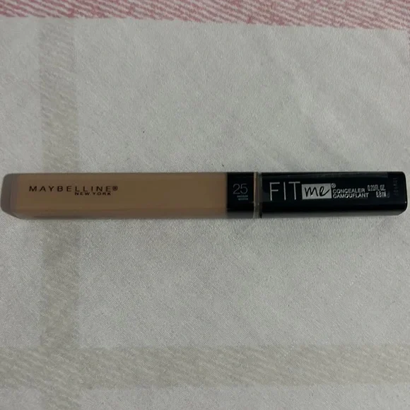Maybelline concealer - Picture 1 of 2